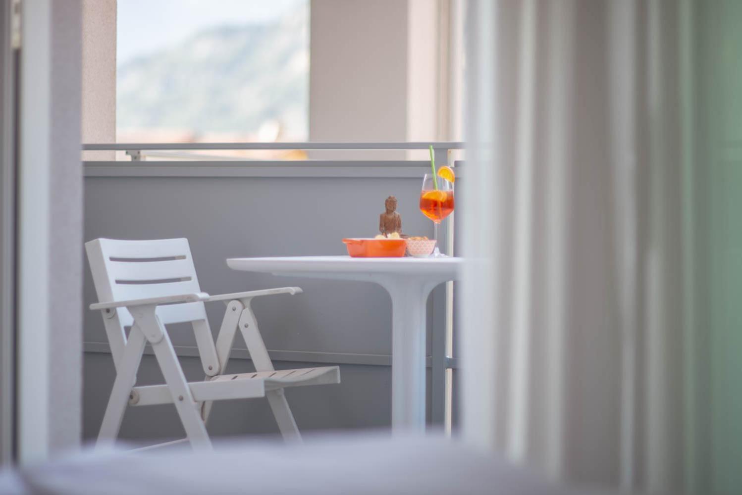 Glocal Torbole Hotell Torbole Sul Garda Exteriör bild